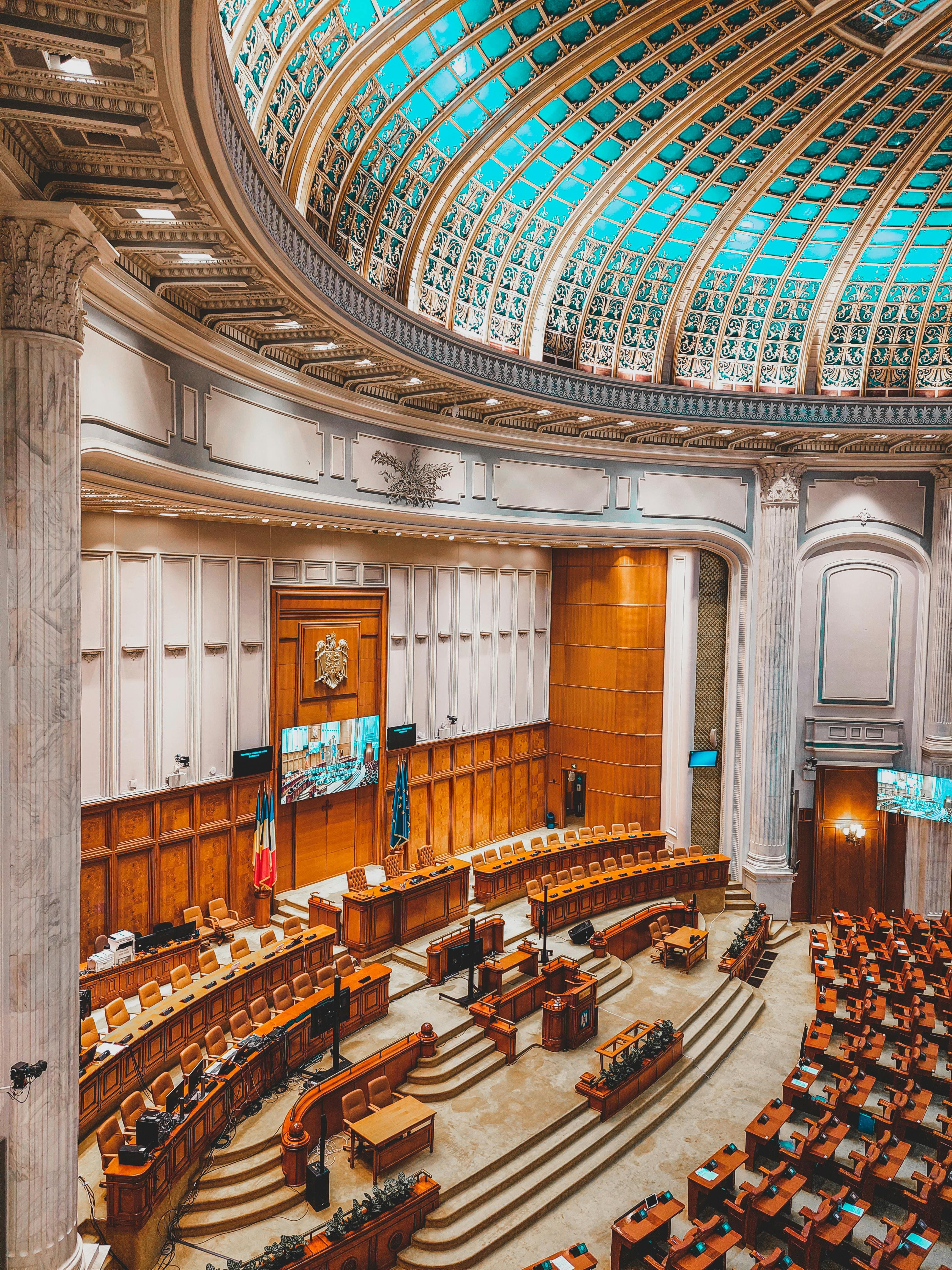 Geschäftstreffen in Wien mit Stadtkulisse
